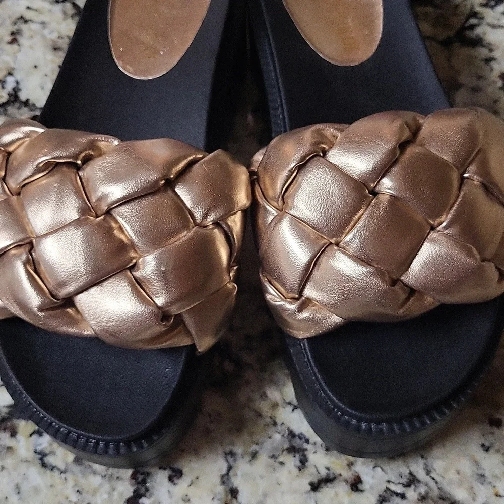 Chase + Chloe Lima Wedge Slide Sandals